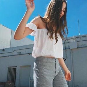 BRANDY MELVILLE WHITE BECCAH TOP